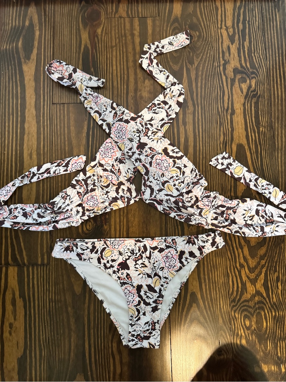 Floral Print Tie-Back Bikini Set in White, Pink & Brown